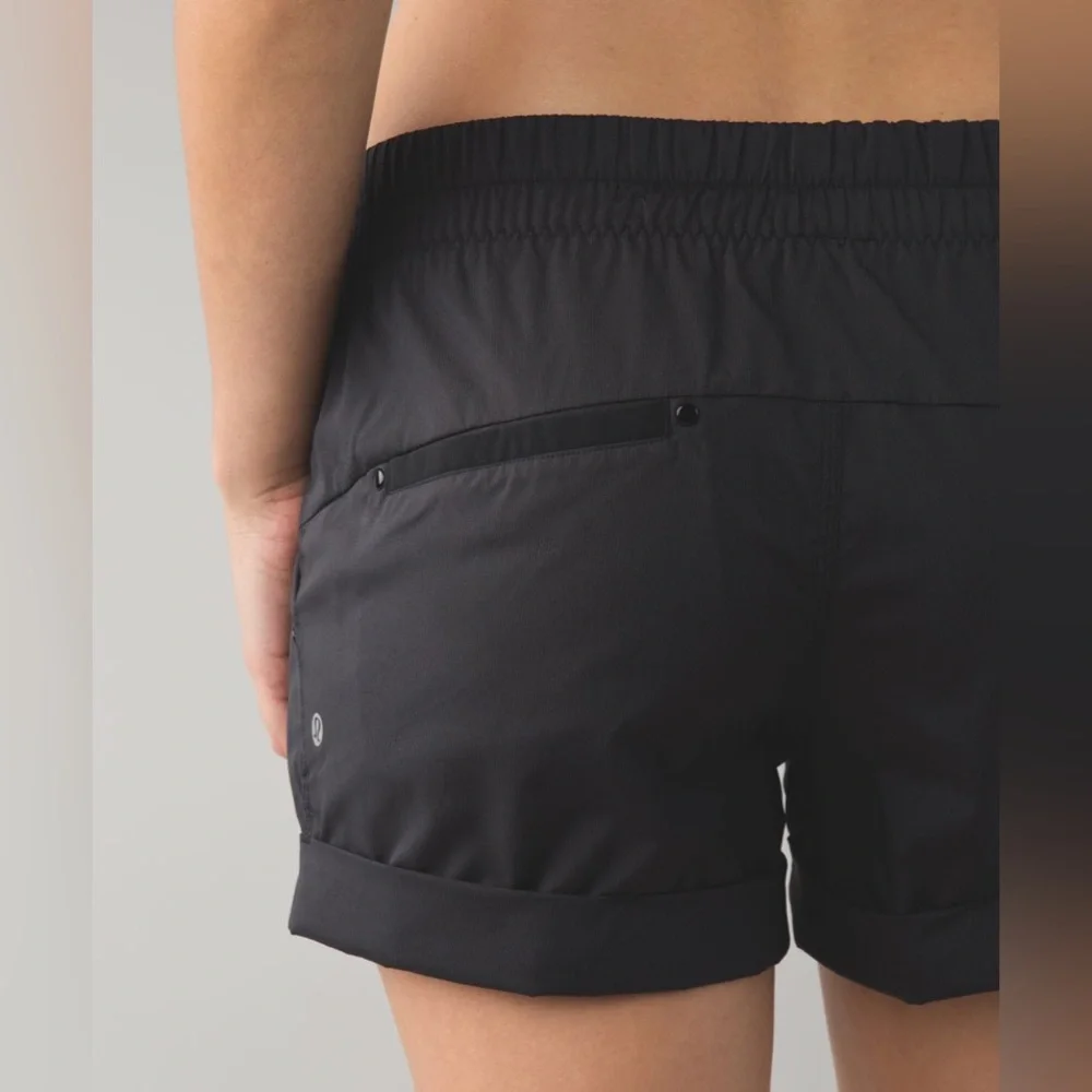 Lululemon Spring Break Away Short